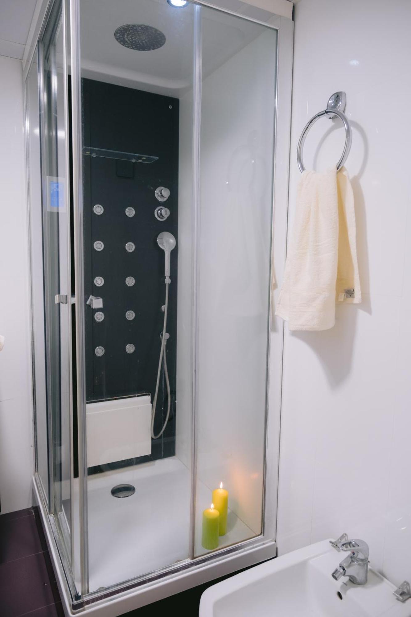 Piso Compartido Delyrent, Reja Hotel Jaén Eksteriør billede